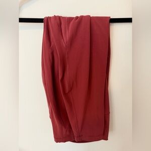 Lululemon Size 20 Aligns, 30”